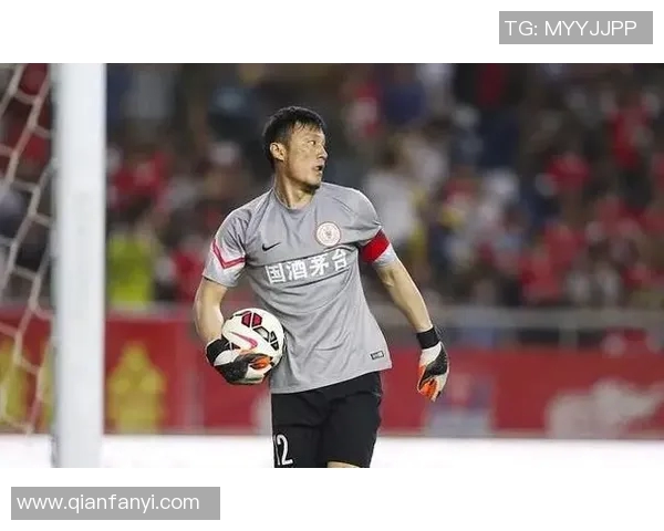 迈尼昂的崛起与挑战:解析这位门将如何重塑球队防线的未来 迈尼昂的崛起与挑战:解析这位门将如何重塑球队防线的未来